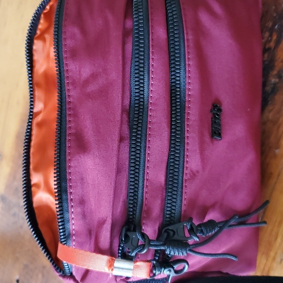 ETidy crossbody - Picture 3 of 8